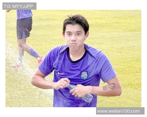 独家揭秘足球明星背后的故事与训练生活视频专访