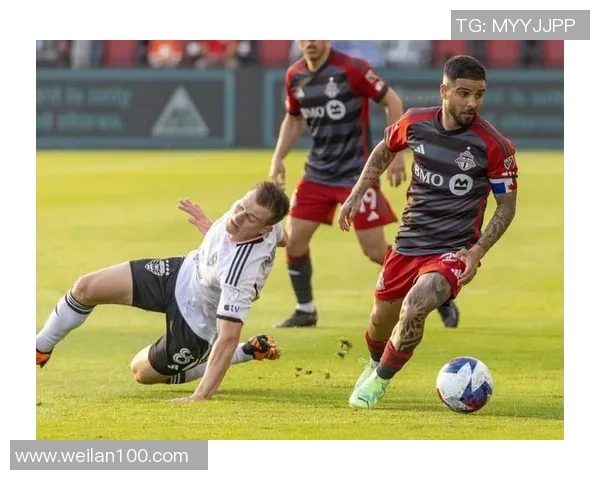 因西涅的足球传奇之路与他在绿茵场上的辉煌成就